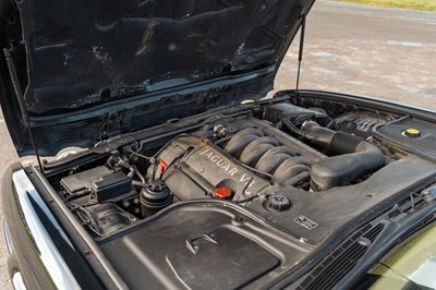Lot 100 - 2001 Jaguar XJ8