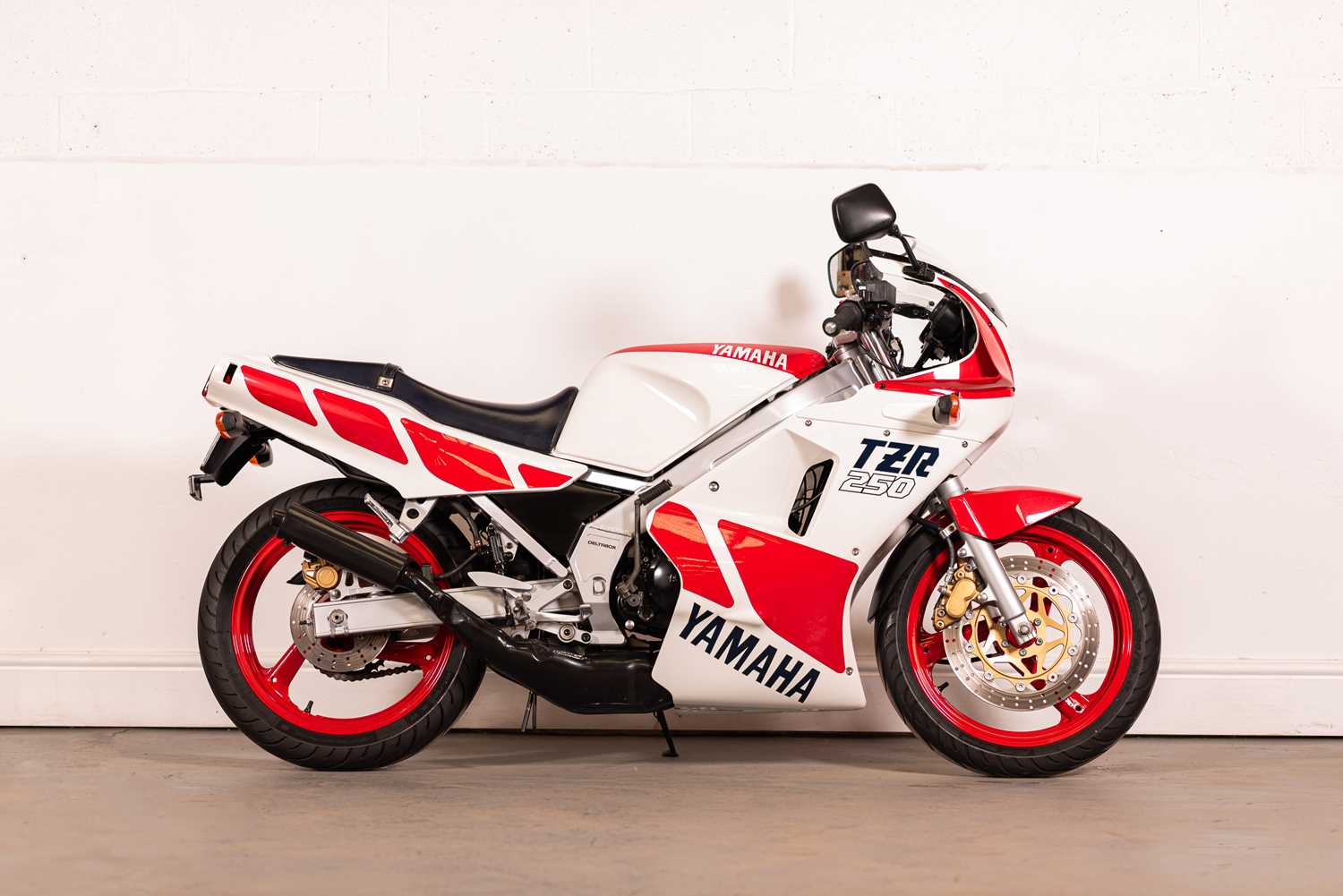 Lot 12 - 1987 Yamaha TZR 250