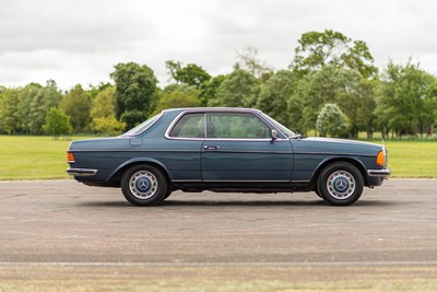 Lot 82 - 1983 Mercedes 280CE