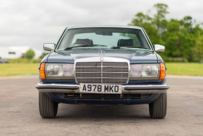 Lot 82 - 1983 Mercedes 280CE