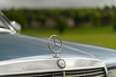 Lot 82 - 1983 Mercedes 280CE