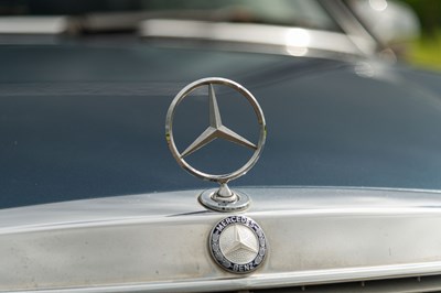 Lot 82 - 1983 Mercedes 280CE
