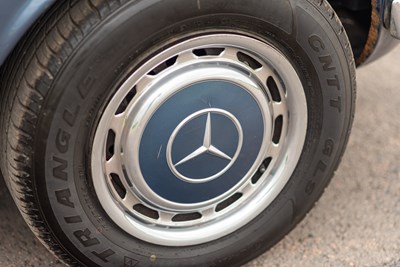 Lot 82 - 1983 Mercedes 280CE