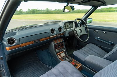 Lot 82 - 1983 Mercedes 280CE