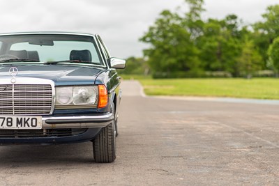 Lot 82 - 1983 Mercedes 280CE