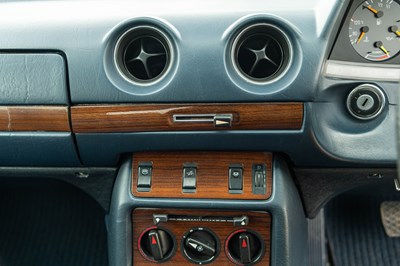 Lot 82 - 1983 Mercedes 280CE