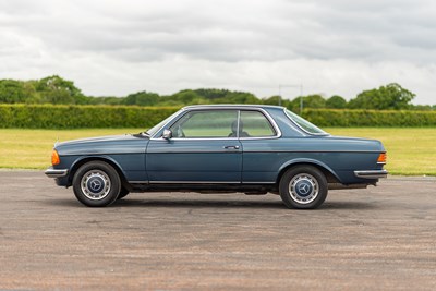 Lot 82 - 1983 Mercedes 280CE