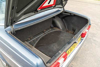 Lot 82 - 1983 Mercedes 280CE