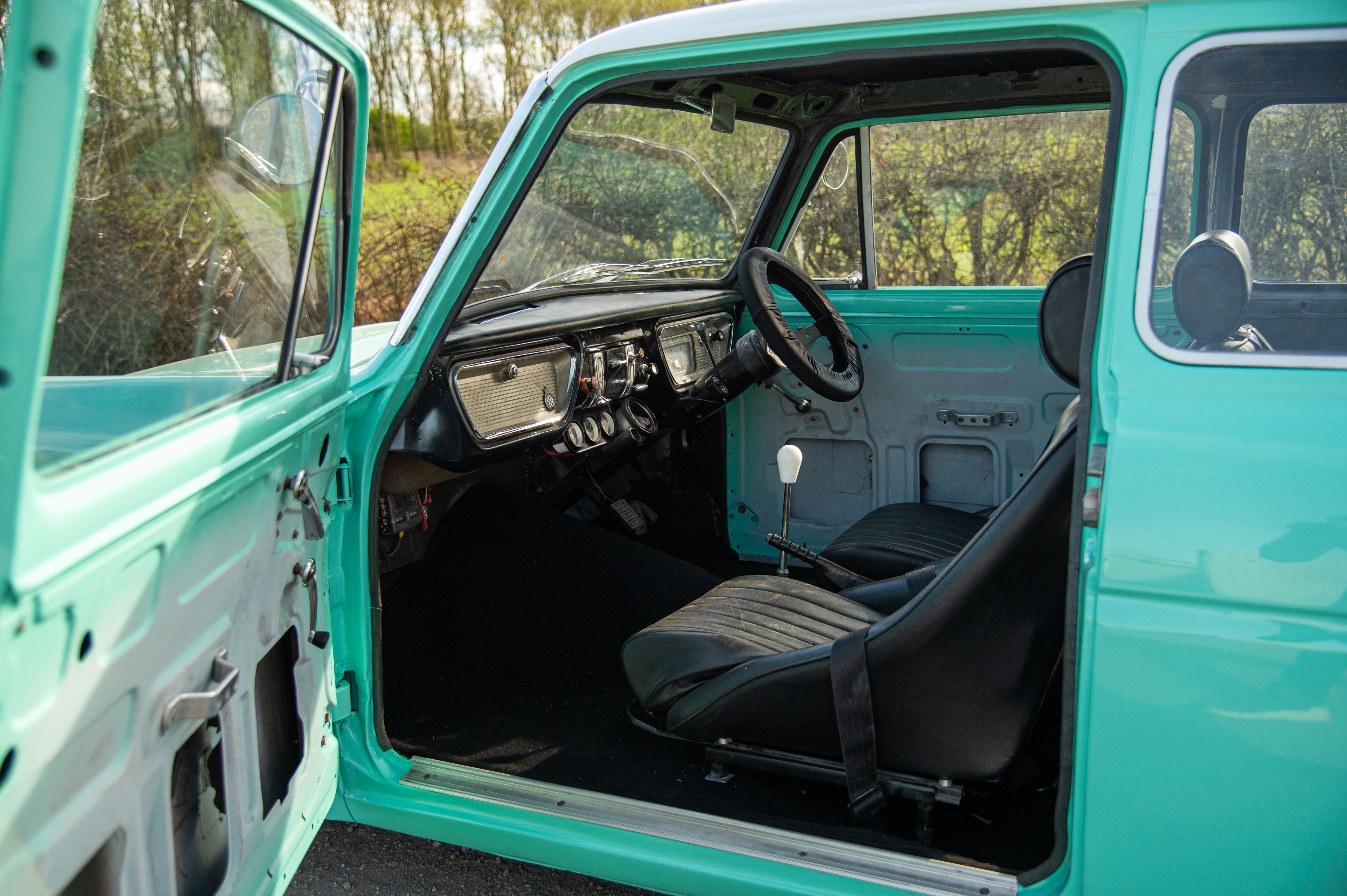 Lot 30 1968 Ford Anglia 105e lot-30-1968-ford-anglia-105e