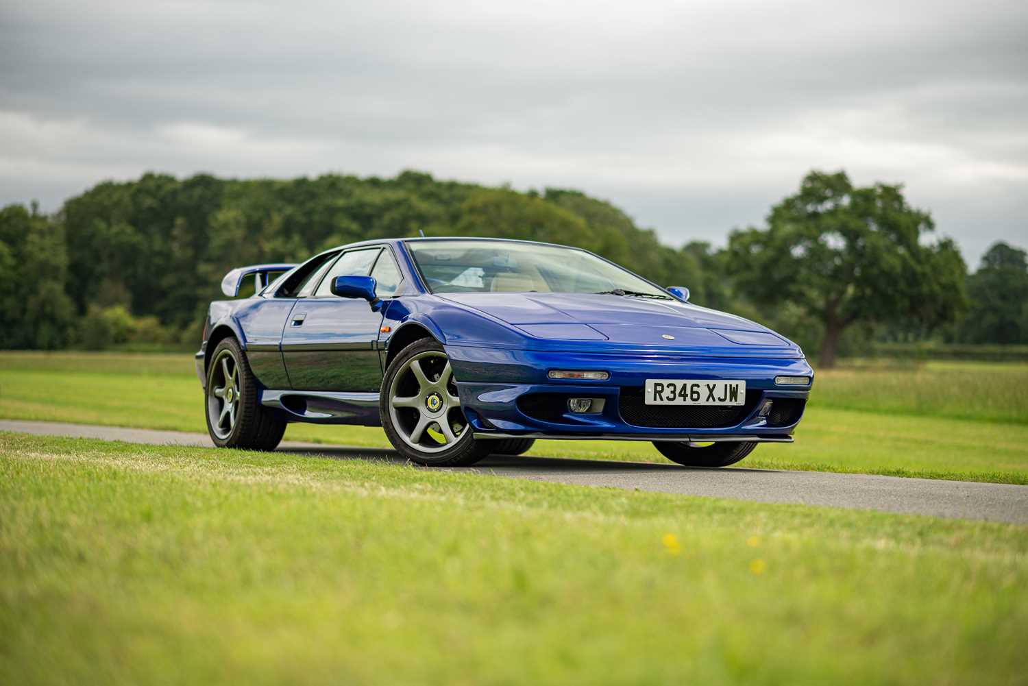 Lot 81 - 1998 Lotus Espirit V8 Turbo SE