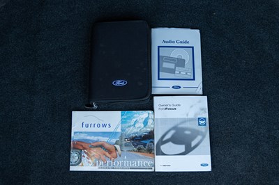 Lot 2004 Ford Focus ST