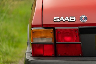 Lot 1989 Saab 900i