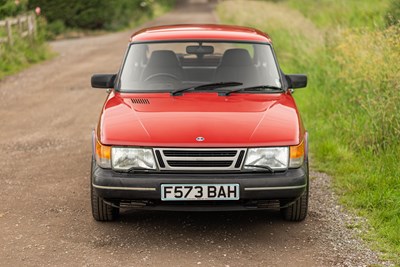 Lot 1989 Saab 900i