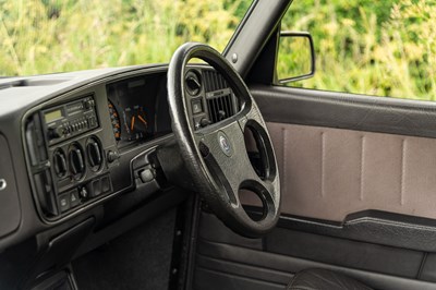 Lot 1989 Saab 900i