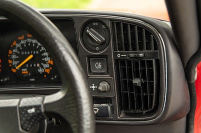 Lot 1989 Saab 900i