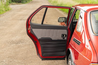 Lot 1989 Saab 900i