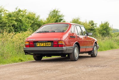 Lot 1989 Saab 900i