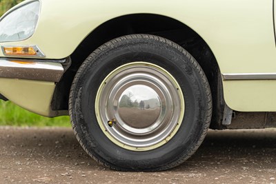 Lot 1972 Citroen DS Special