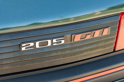Lot 1994 Peugeot 205 GTI 1.9