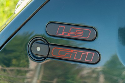 Lot 1994 Peugeot 205 GTI 1.9