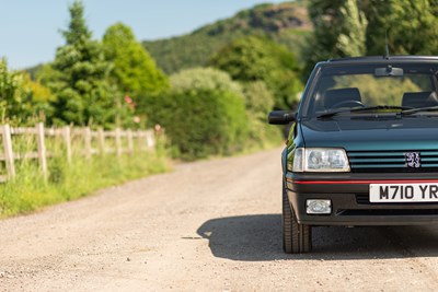 Lot 1994 Peugeot 205 GTI 1.9