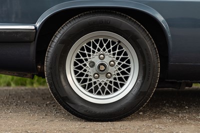 Lot 19 - 1990 Jaguar XJS 5.3 HE