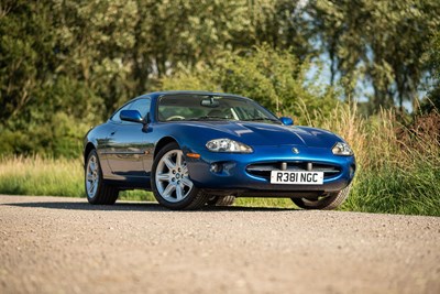 Lot 1998 Jaguar XK8