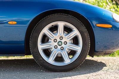 Lot 59 - 1998 Jaguar XK8 Coupe