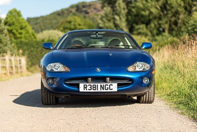 Lot 59 - 1998 Jaguar XK8 Coupe