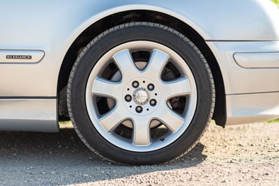 Lot 104 - 2001 Mercedes CLK 320 Elegance