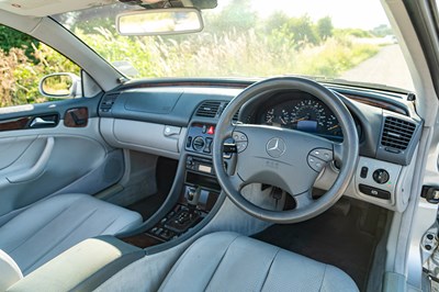 Lot 104 - 2001 Mercedes CLK 320 Elegance