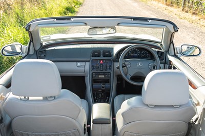Lot 104 - 2001 Mercedes CLK 320 Elegance