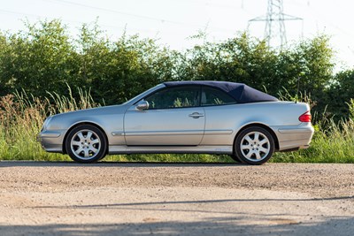 Lot 104 - 2001 Mercedes CLK 320 Elegance