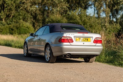 Lot 104 - 2001 Mercedes CLK 320 Elegance