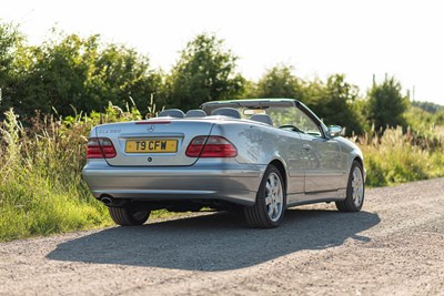 Lot 104 - 2001 Mercedes CLK 320 Elegance