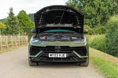 Lot 2023 Lamborghini Urus Perfomante