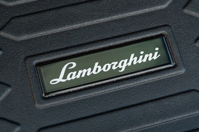 Lot 2023 Lamborghini Urus Perfomante