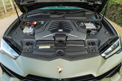 Lot 2023 Lamborghini Urus Perfomante