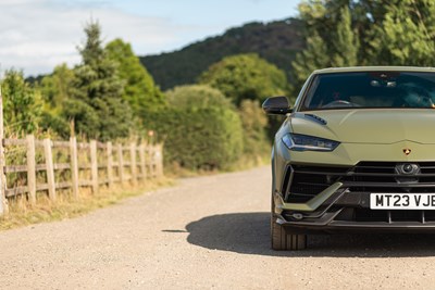 Lot 2023 Lamborghini Urus Perfomante
