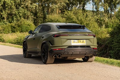 Lot 2023 Lamborghini Urus Perfomante