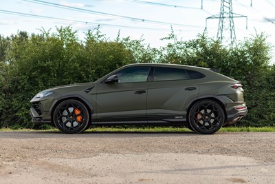Lot 2023 Lamborghini Urus Perfomante