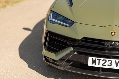 Lot 2023 Lamborghini Urus Perfomante