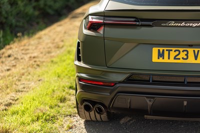 Lot 2023 Lamborghini Urus Perfomante