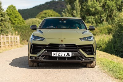 Lot 2023 Lamborghini Urus Perfomante