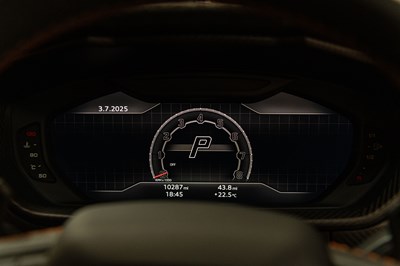 Lot 2023 Lamborghini Urus Perfomante