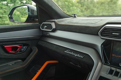 Lot 2023 Lamborghini Urus Perfomante
