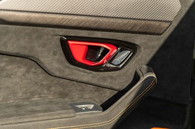 Lot 2023 Lamborghini Urus Perfomante