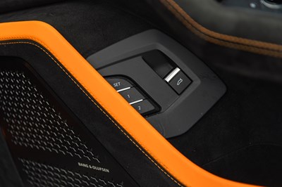 Lot 2023 Lamborghini Urus Perfomante