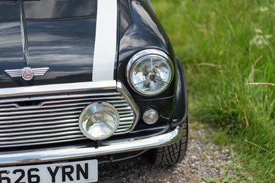 Lot 1995 Mini Cooper