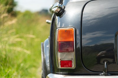 Lot 1995 Mini Cooper
